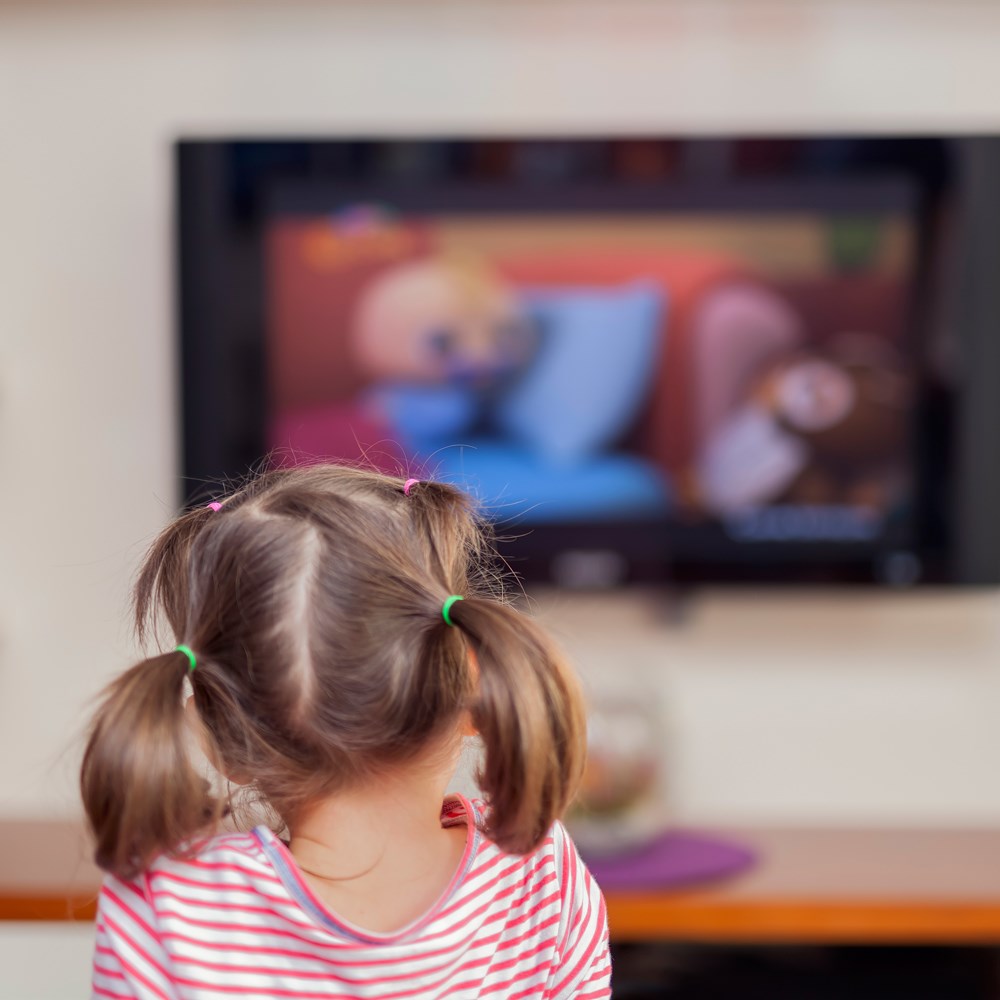Çocuklar kaç yaşında TV izlemeye başlamalı? 