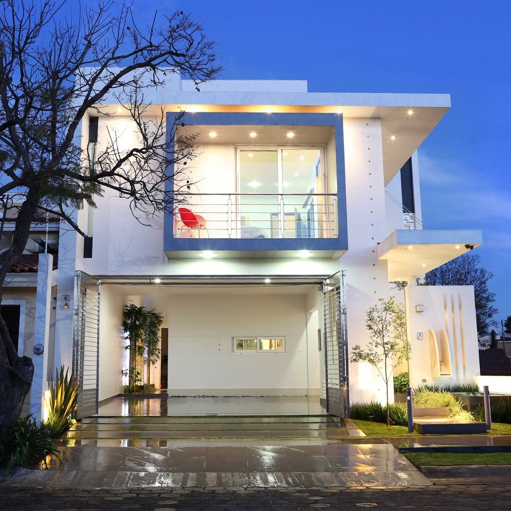 Işıl ışıl ve modern bir ev  