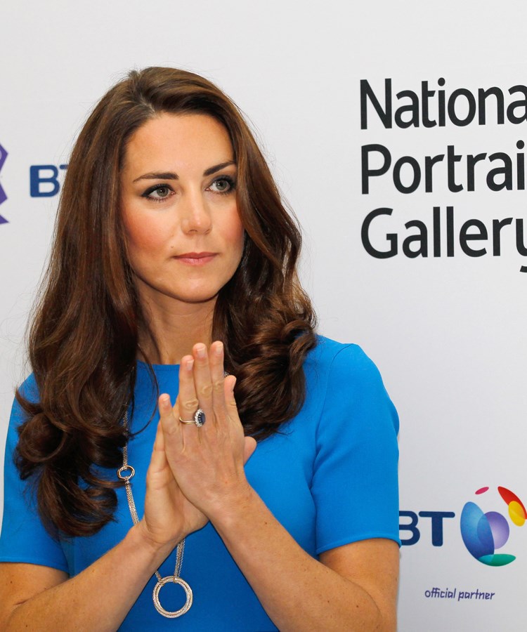 Kate Middleton'ın göz alıcı takıları