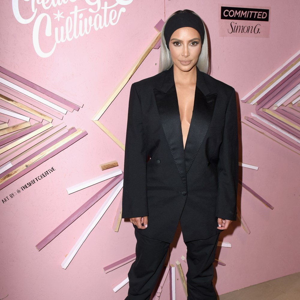 Kim Kardashian'ın uygun fiyatlı maskarası 