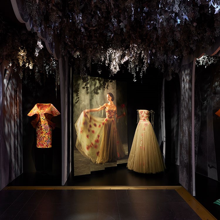Galerie Dior’da kadın sanatını vurgulayan yepyeni bir sergi