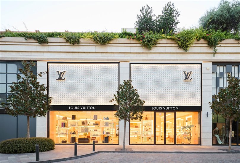 Louis Vuitton, İstinyePark İzmir mağazasının açılışını kutluyor