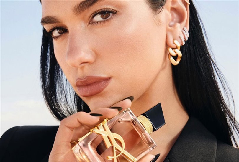 Dua Lipa, YSL Libre Flowers & Flames Eau de Parfum reklamında başrolde