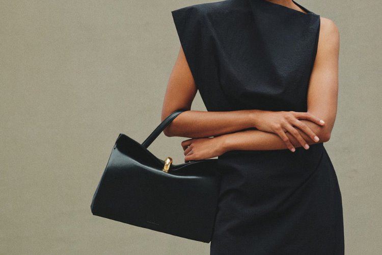 Jacquemus’den annesine saygı duruşu: Le Valérie çanta