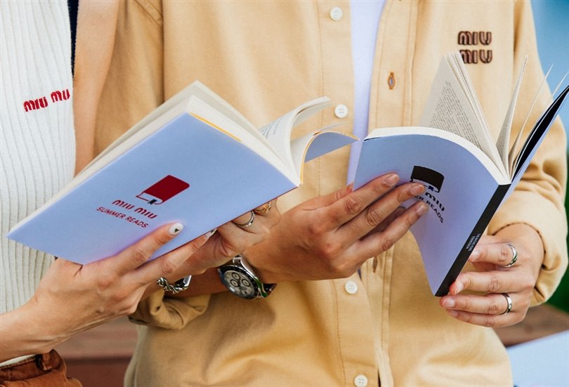 Miu Miu Summer Reads 2025 herkesi okumaya davet ediyor