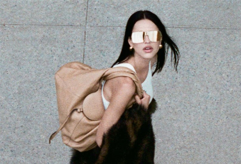 Fendi Spy çanta yeni bir kampanyayla geri dönüyor 