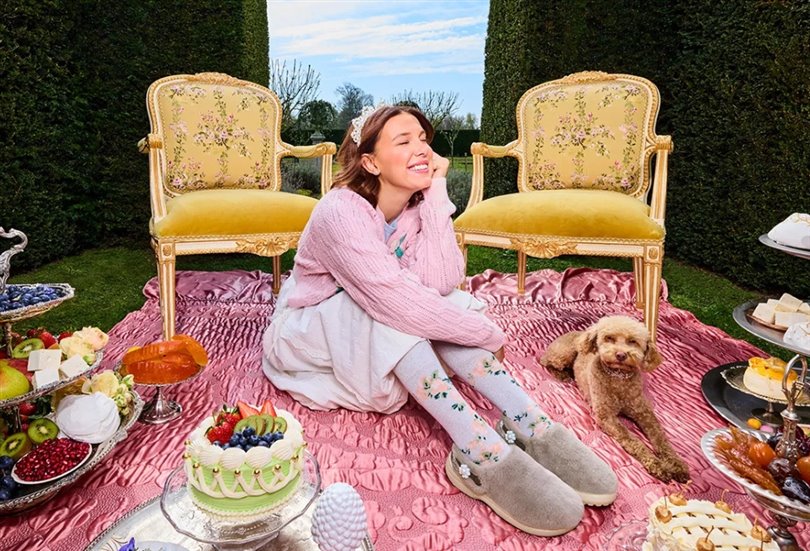 Millie Bobby Brown, Crocs'un en yeni marka elçisi oldu