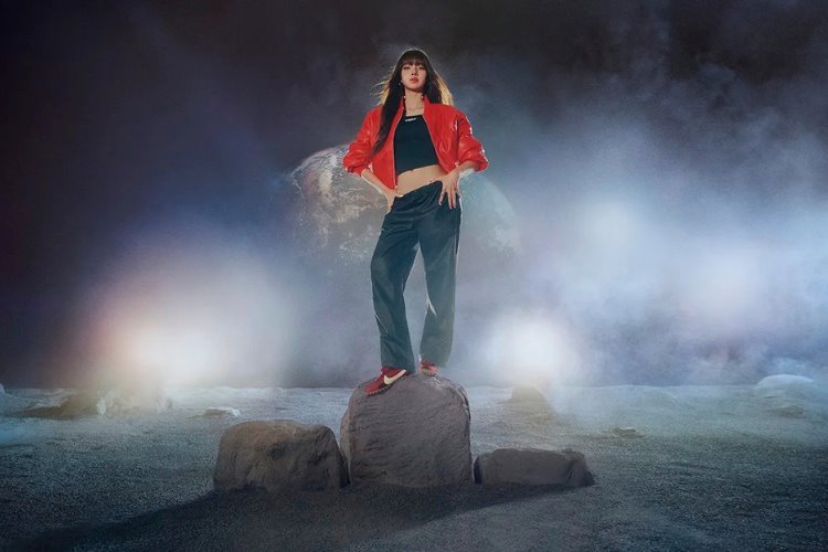LISA, Nike’ın Moon Shoe kampanyasının yüzü oldu