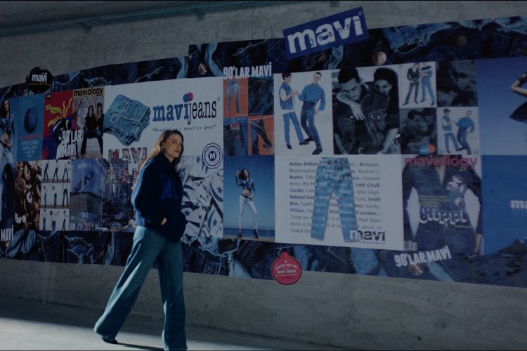 Mavi ve Serenay Sarıkaya’dan 90’lar ruhunu yansıtan yeni kampanya