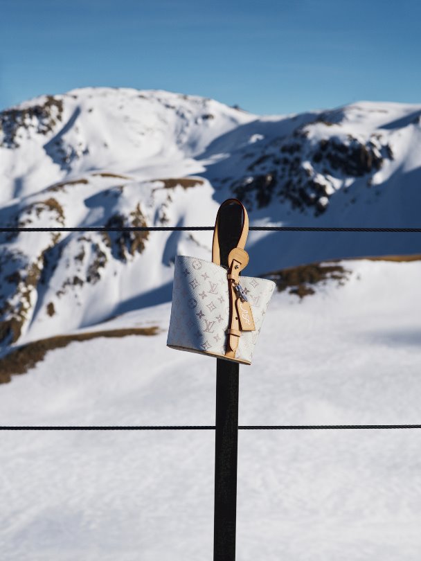 Louis Vuitton, LV Ski 2026 koleksiyonuyla kış stilini yeniden yorumluyor