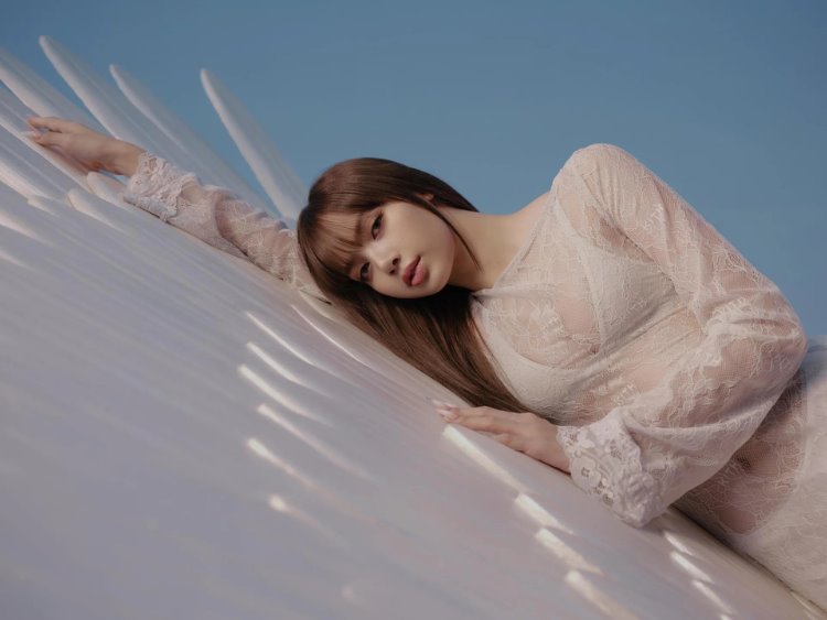 LISA, Kith için tasarladığı ilk koleksiyonun tanıtımını da üstlendi