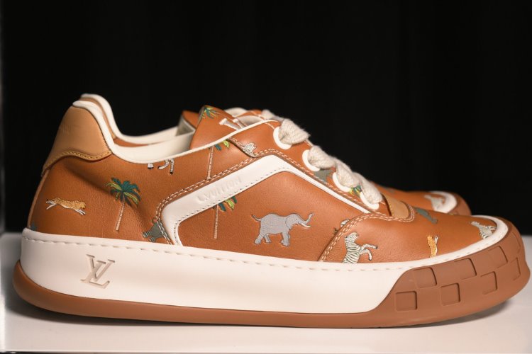 Louis Vuitton, yeni sneaker modeli LV Tilted’ı tanıttı