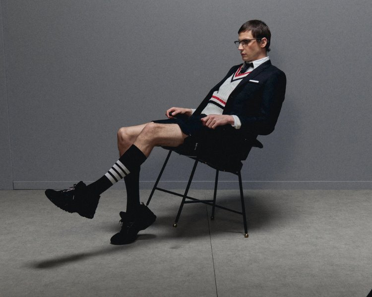 Thom Browne, ASICS ile yaptığı spor ayakkabı iş birliğini tanıttı