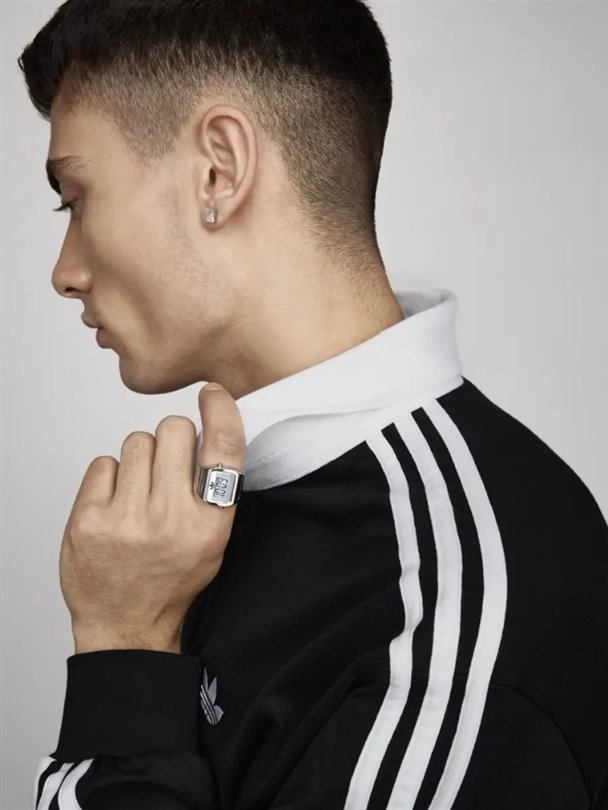 Adidas Originals, yüzük şeklindeki kol saati Digital Two Ring’i tanıttı