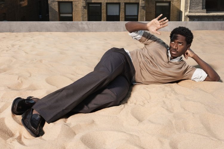 Bella Hadid, Prada Yaz Günleri 2026 kampanyasına öncülük ediyor