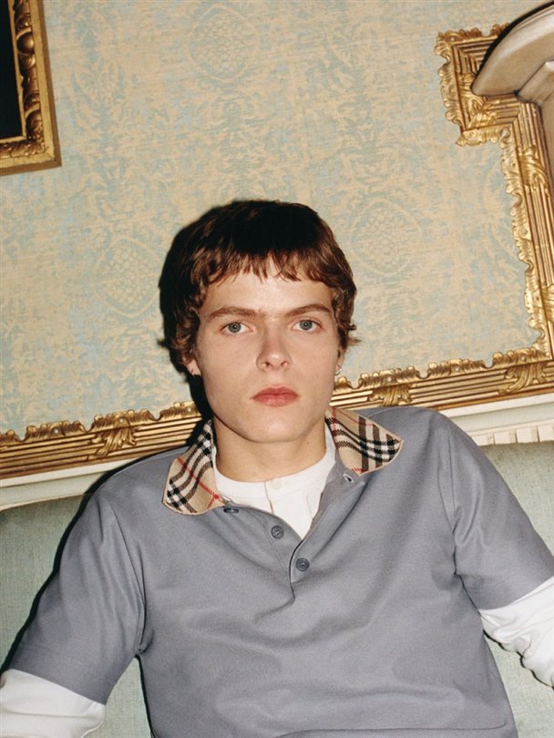 Burberry, 2026 sonbaharı için kırsal bölgeye yöneliyor